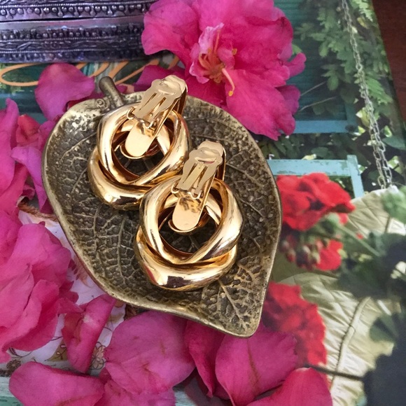 Beautiful Vintage Goldplate Door knocker Earrings! - Picture 3 of 4